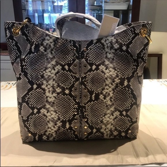 Michael Kors Astor Studded Leather Carryall Large Satchel Bag Snakeskin - Picture 6 of 8